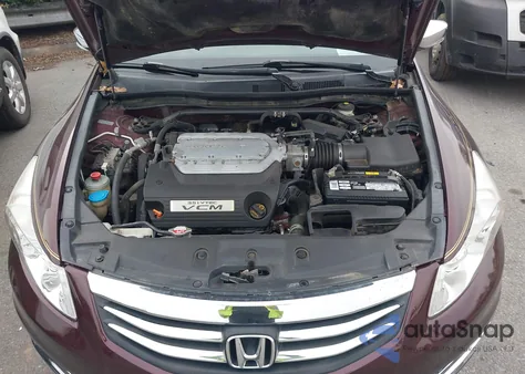 2011 Honda Accord 3.5 Ex-L z USA, uszkodzony, nr VIN 1HGCP3F89BA032807